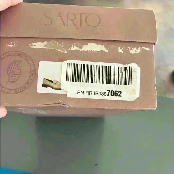 NIB Sarto ladies blush colored loafers- NWT and gorgeous Italian craftsmanship - Picture 7 of 9